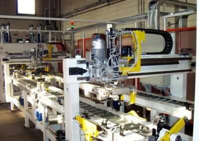 Linea di assemblaggio automatica realizzata da G.D.R. S.r.l.