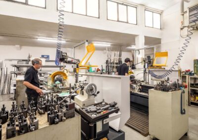 Reparto torni con operatori