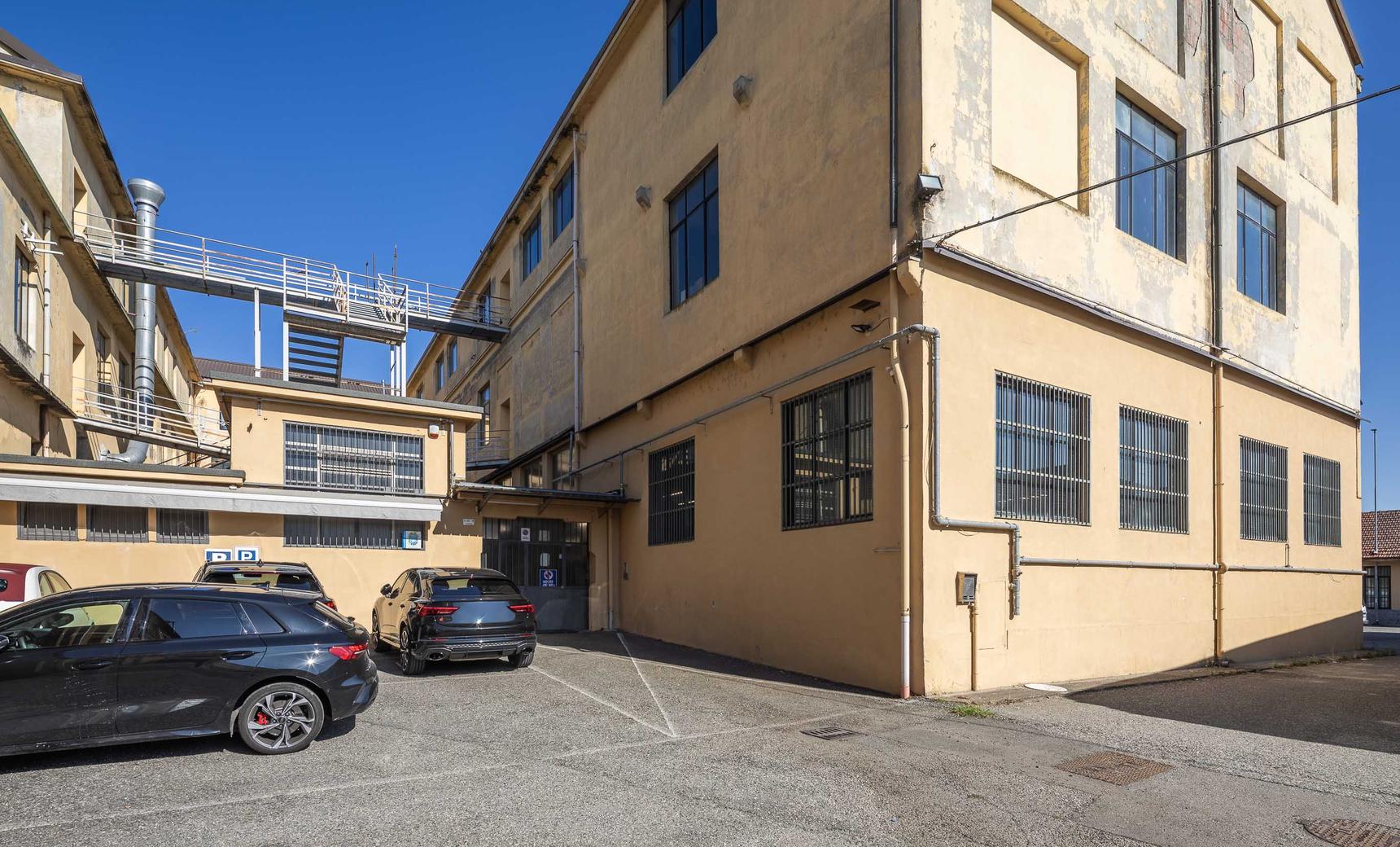 Ingresso della sede G.D.R. S.r.l. in Via Cadorna 11/D9 a Borgaro Torinese